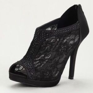 Michelangelo Black Heels